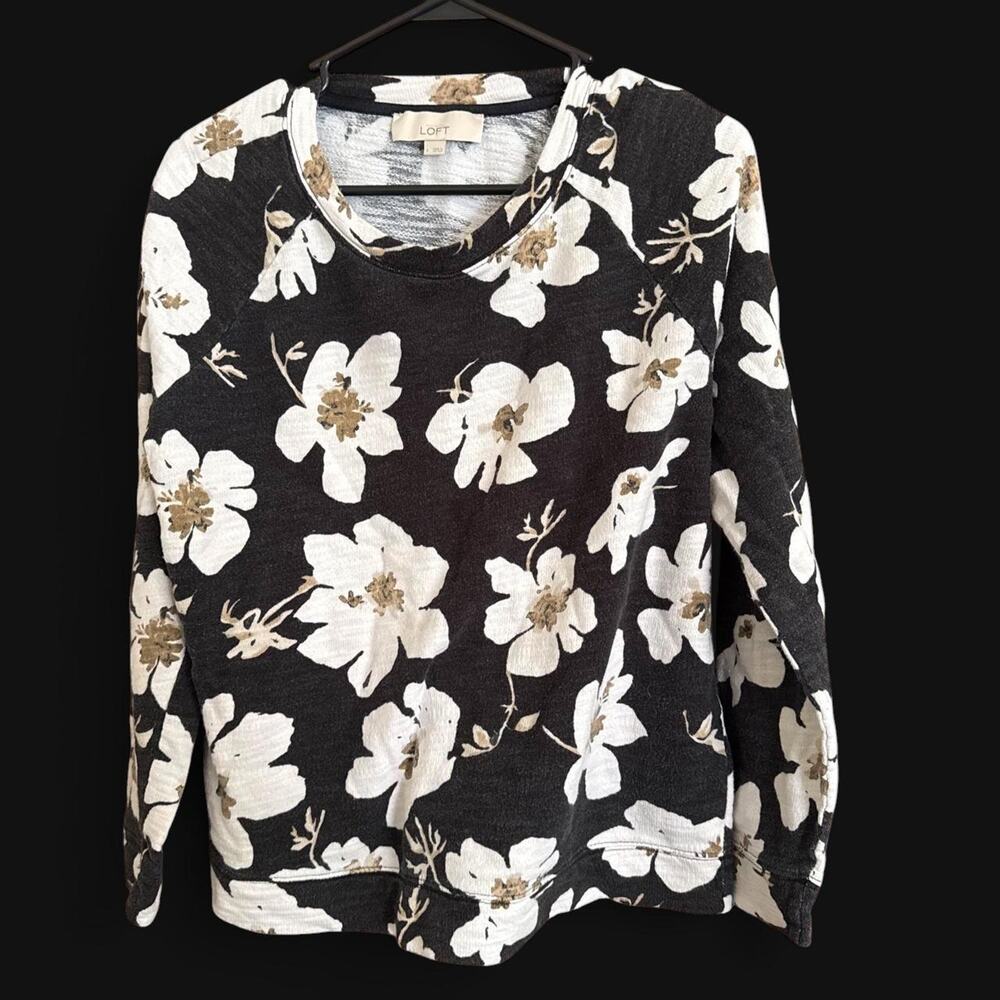 Ann taylor black and white floral shirt